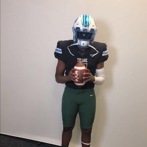 Meet your Posher, Deandre